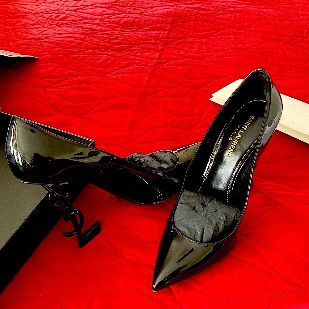 YSL Black Size 39.5. Only worn twice because they were too small for me.